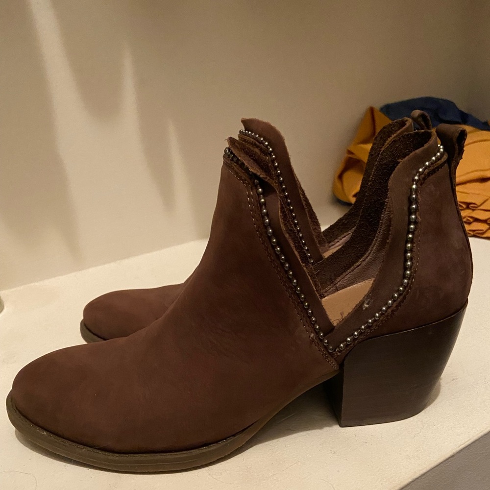 Cut out booties